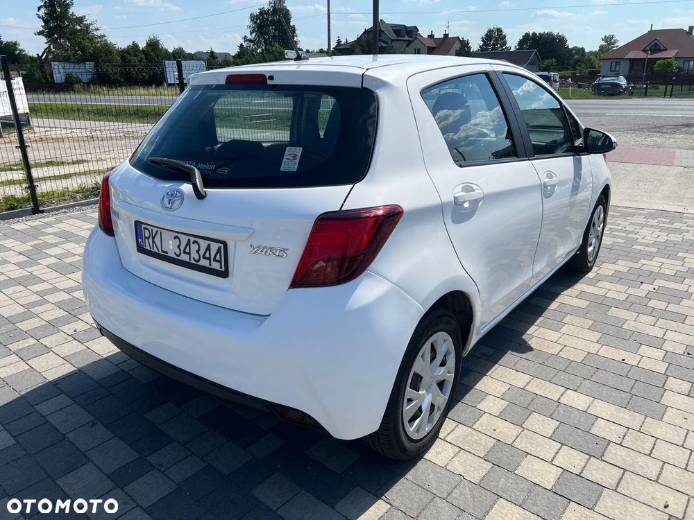Toyota Yaris 1.0 Premium - 6