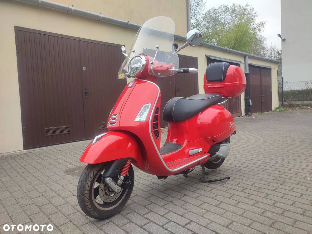 Vespa GTS - 2