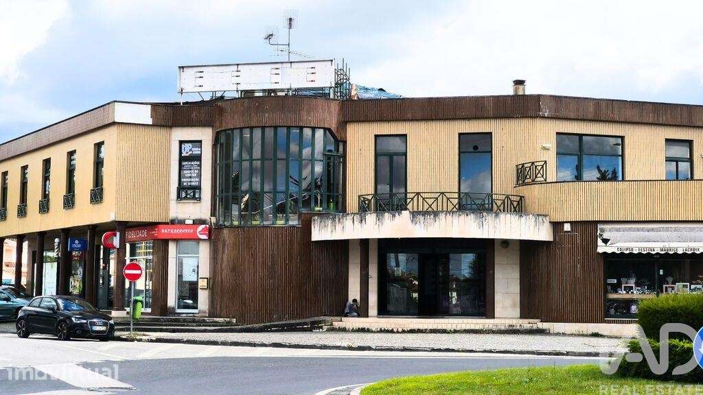 Loja / Estabelecimento Comercial em Batalha de 657,00 m2