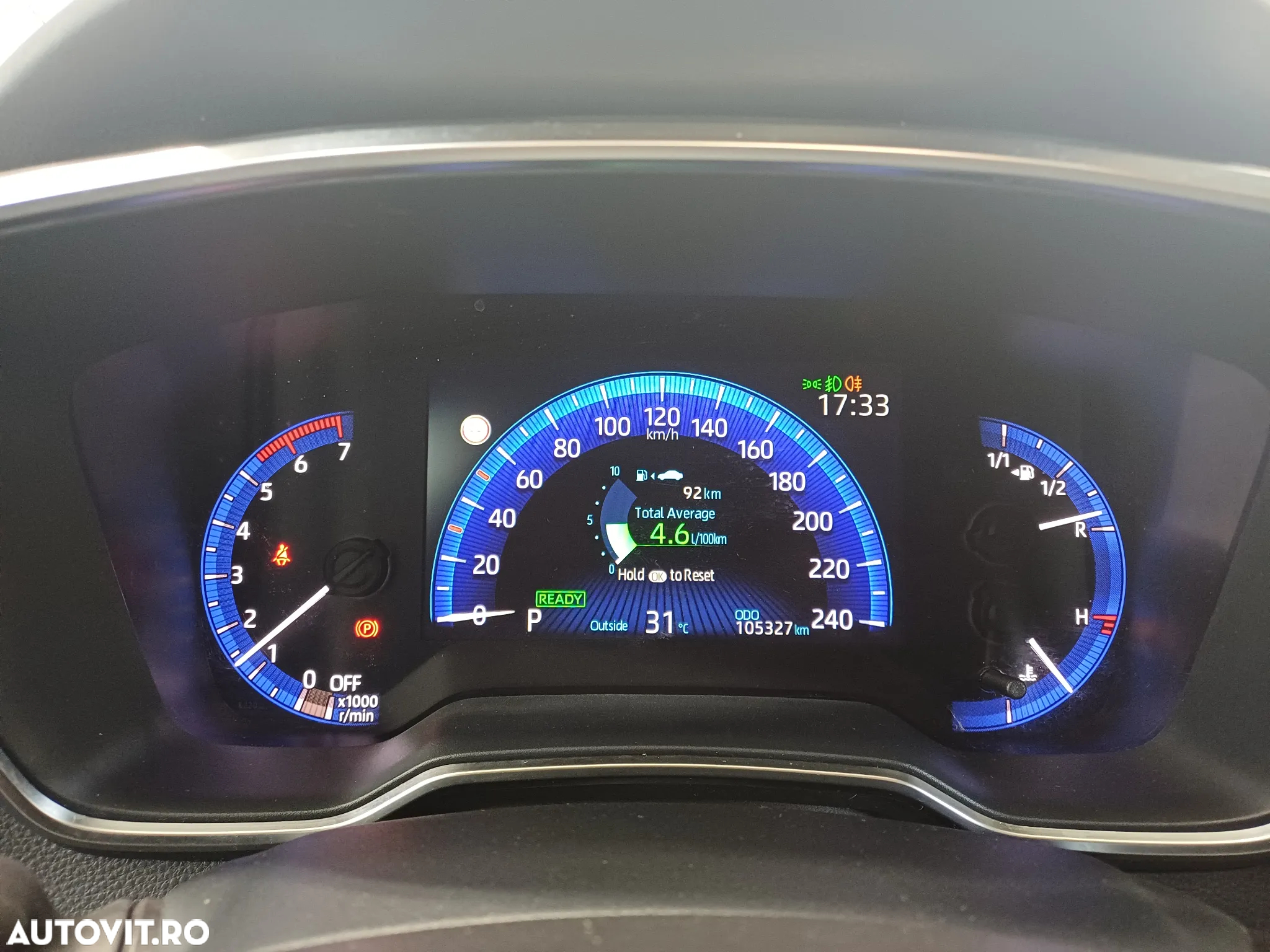 Toyota Corolla Sedan 1.8 HSD Dynamic - 13