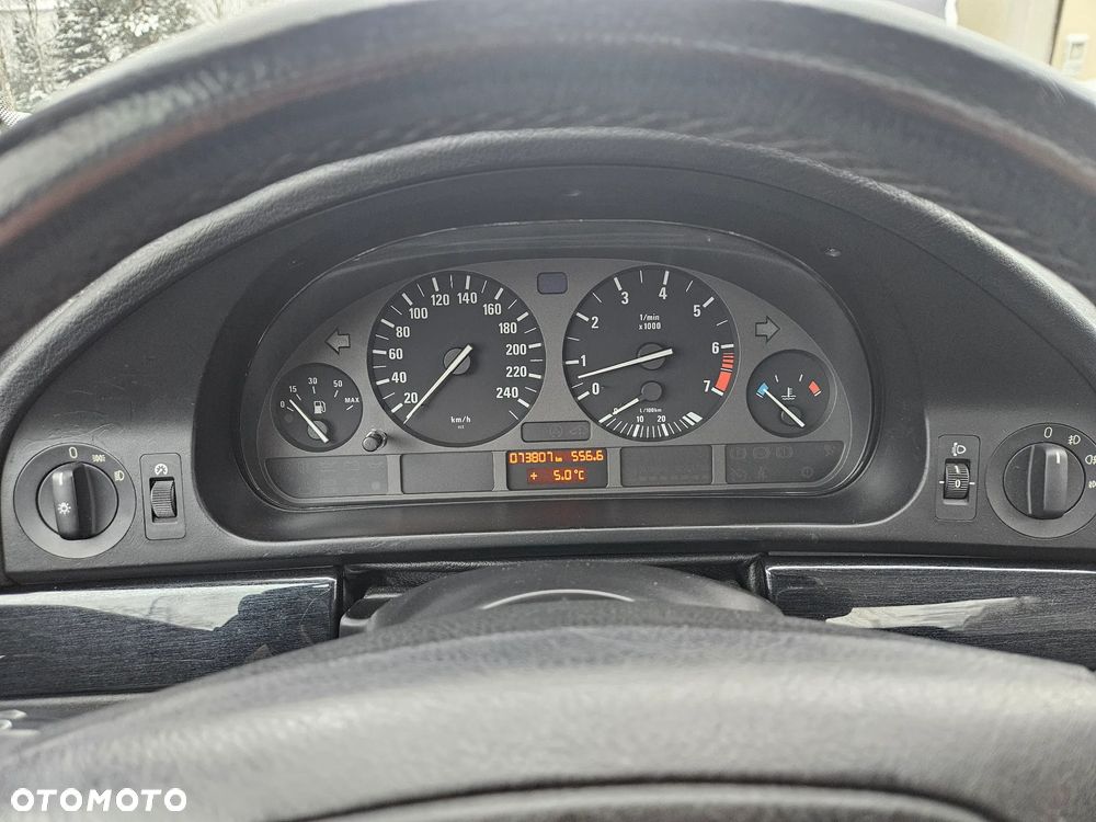 BMW Seria 5 - 4
