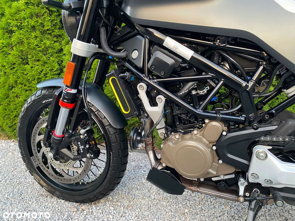 Husqvarna Svartpilen - 11