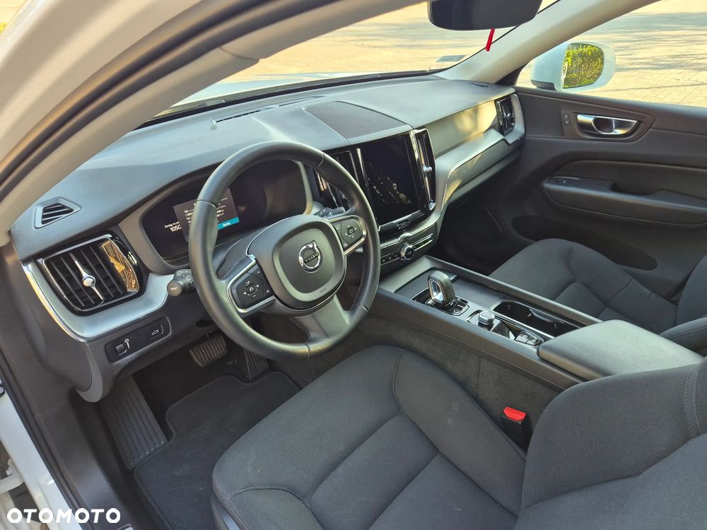 Volvo XC 60 B4 B Momentum Pro - 9
