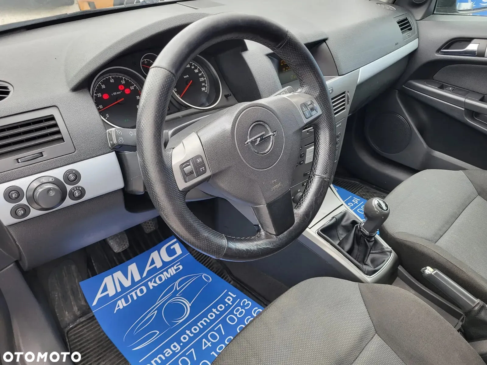 Opel Astra GTC 1.6 - 11