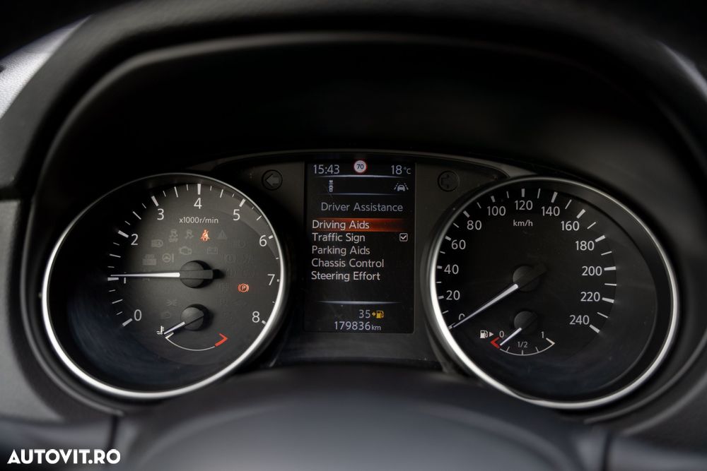 Nissan Qashqai 1.6 DIG-T N-Connecta - 21