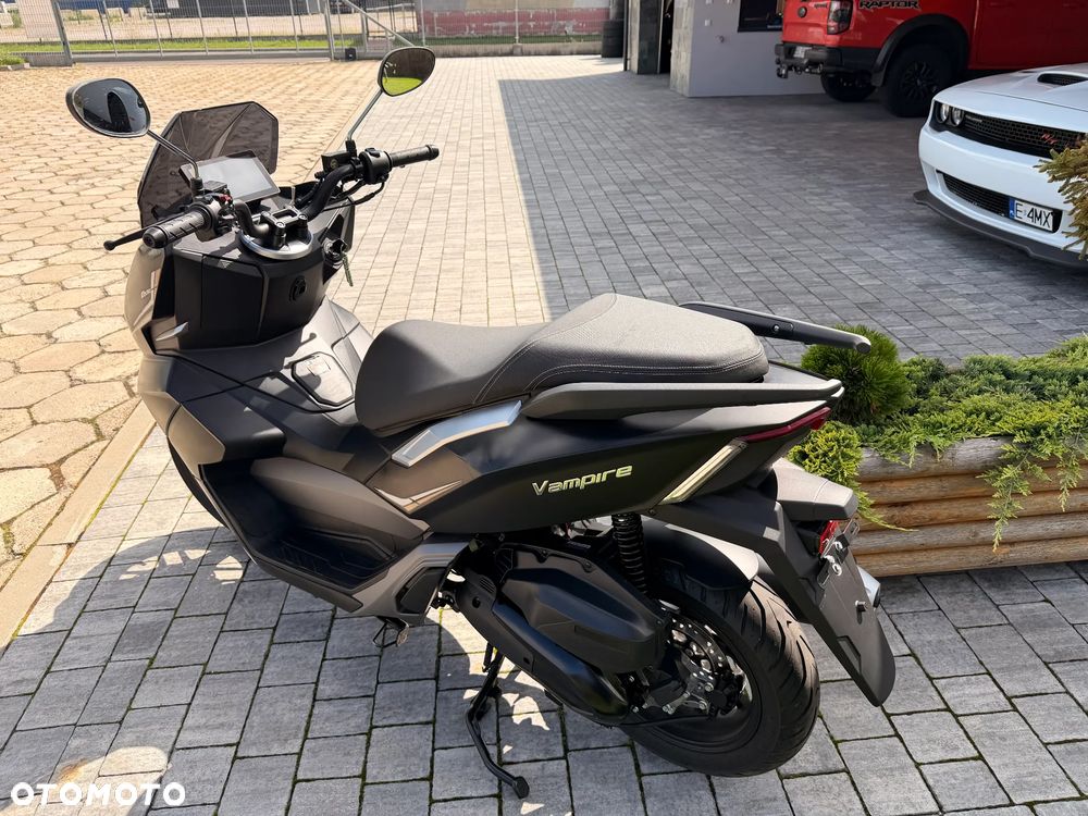 Yamaha NMAX - 5