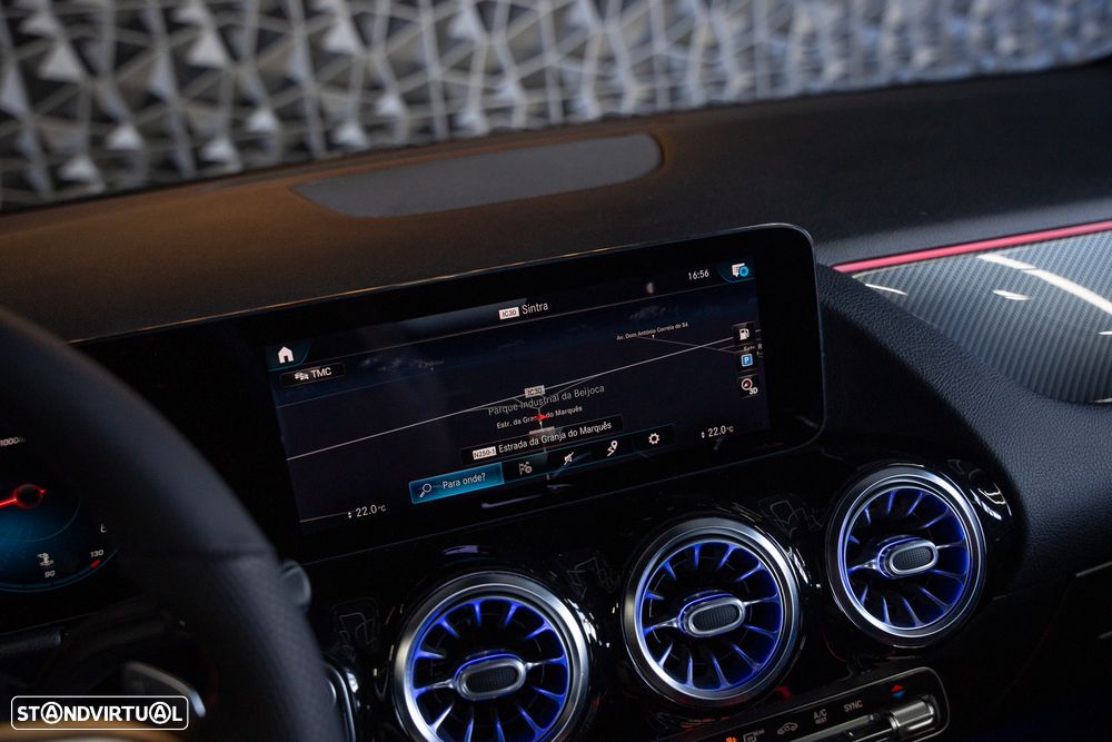 Mercedes-Benz GLA 180 d AMG Line - 15