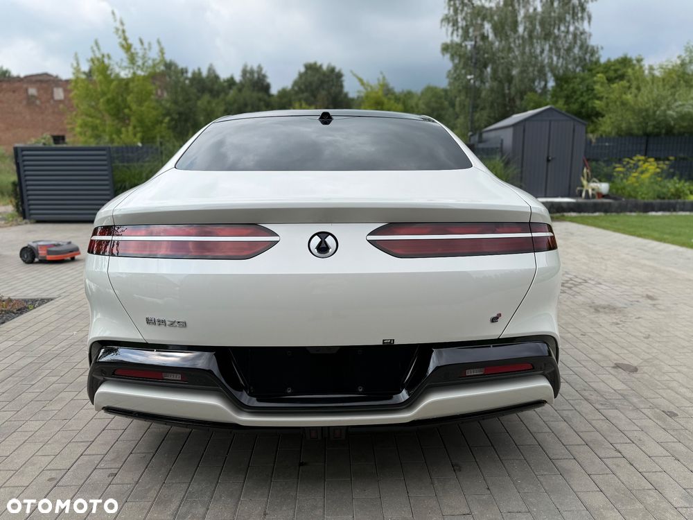 Denza Z9 - 11