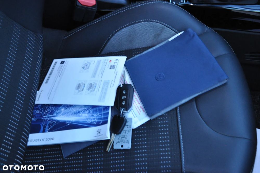 Peugeot 2008 1.2 Pure Tech GPF Allure S&S - 33