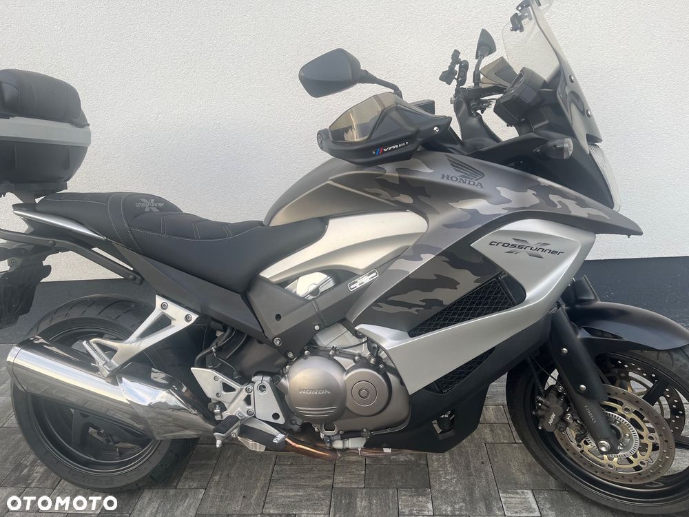 Honda VFR - 2
