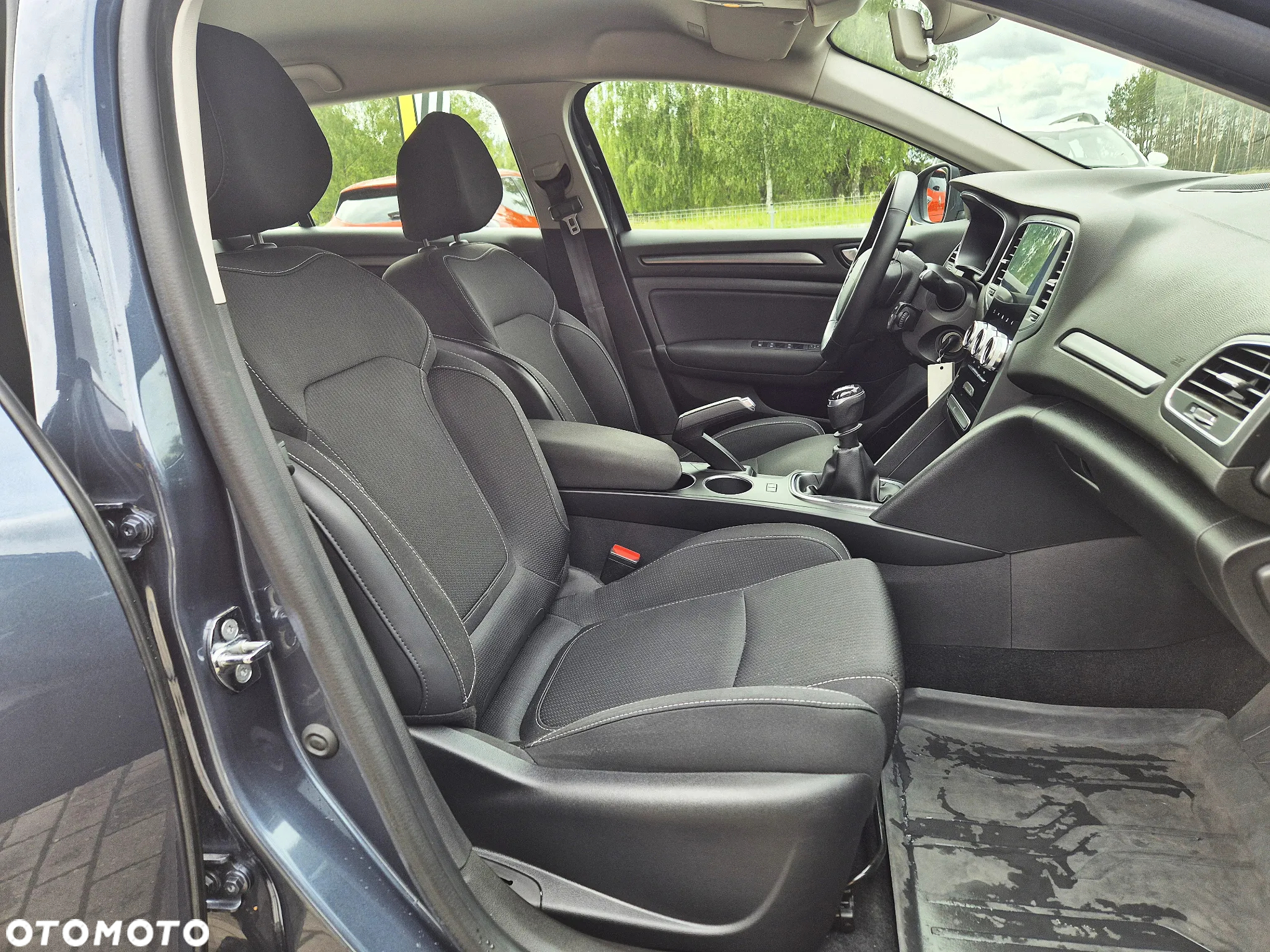 Renault Megane 1.3 TCe FAP Zen - 30