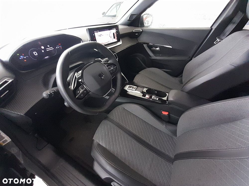 Peugeot 2008 - 10