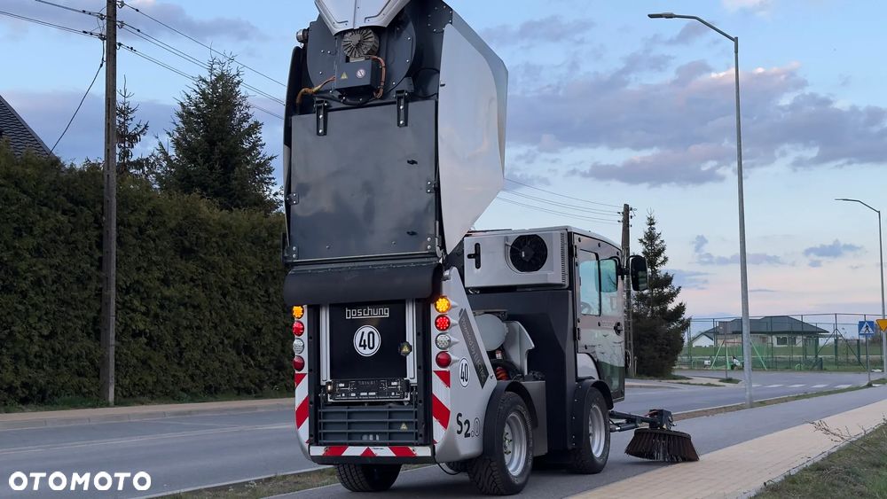 Inny Zamiatarka Boschung Urban Elektryk - 13