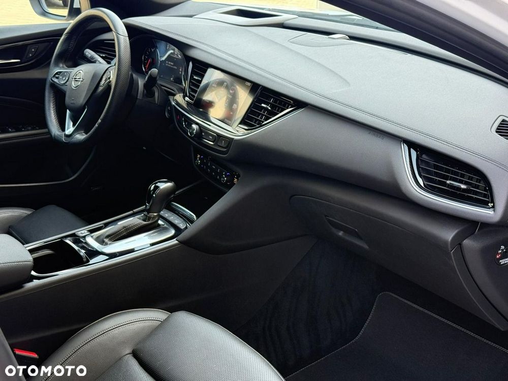 Opel Insignia Sport2.0 Direct InjTurbo 4x4 Innovation - 24