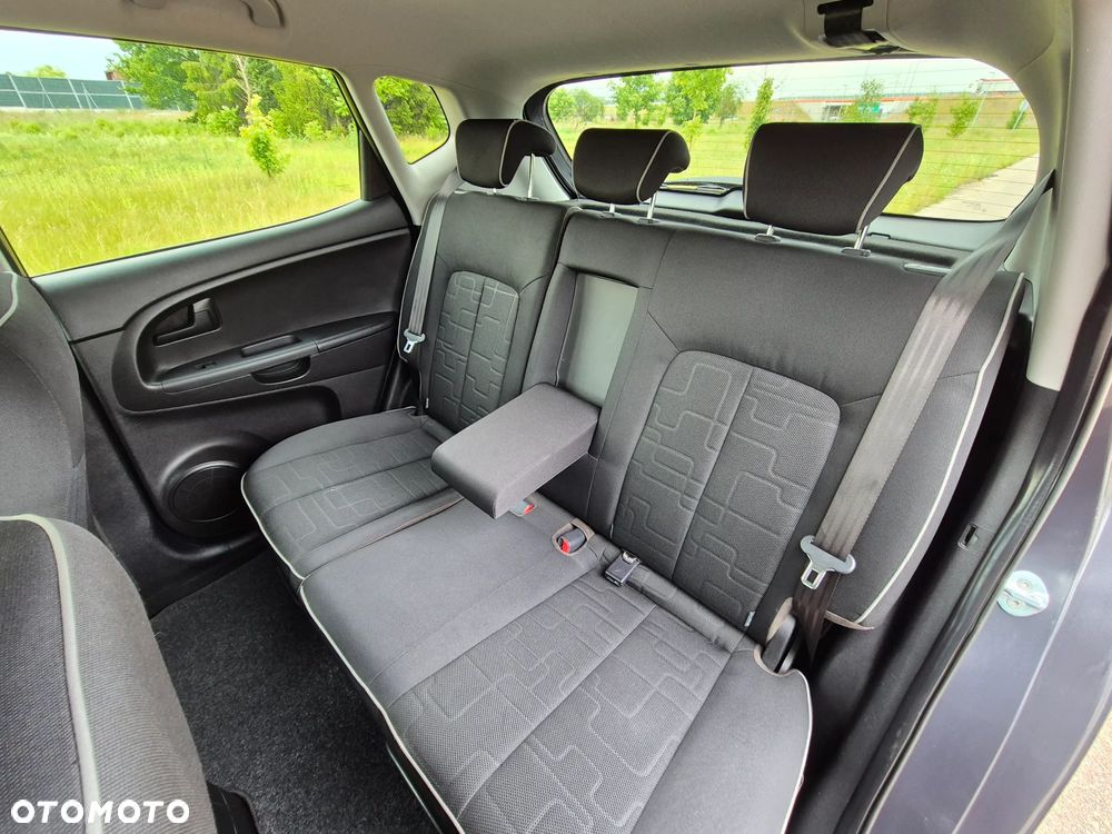 Kia Venga 1.4 CRDi 90 Edition 7 - 6