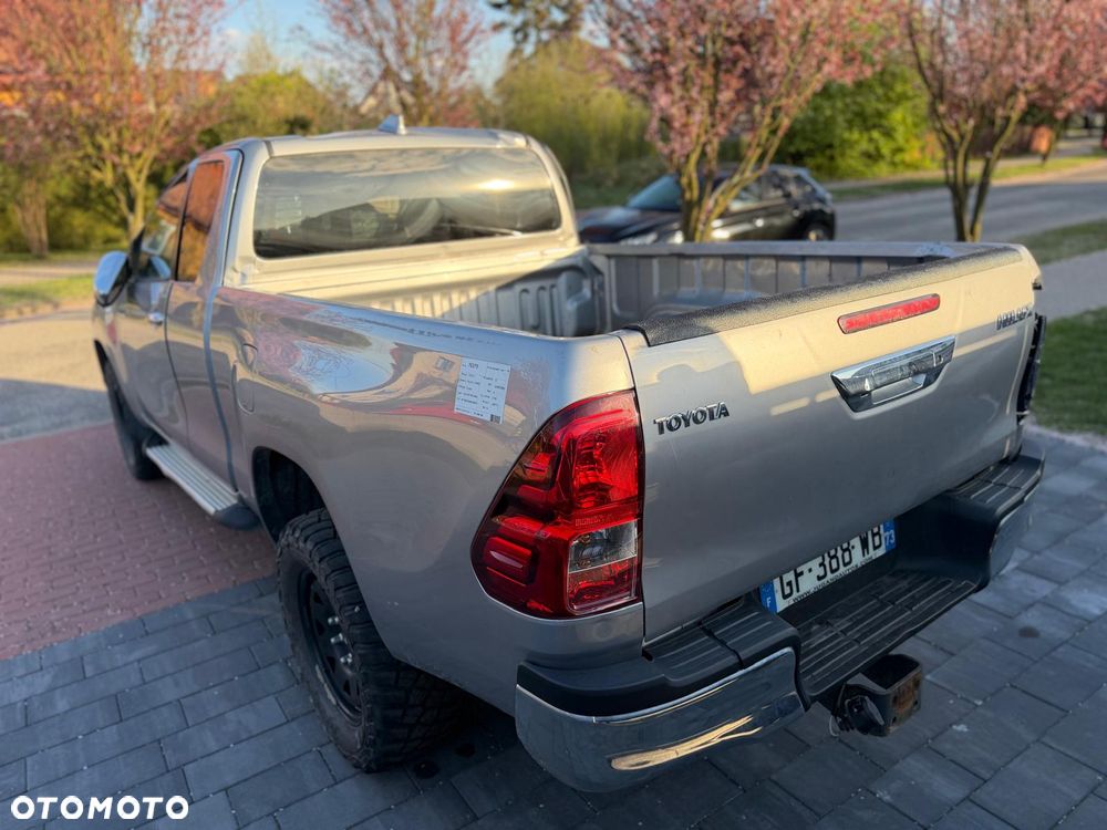 Toyota Hilux 4x4 Extra Cab Autm Executive - 7