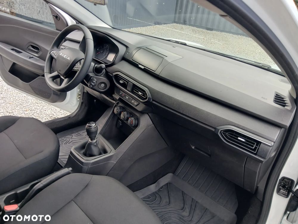 Dacia Jogger 1.0 TCe Essential 7os - 22