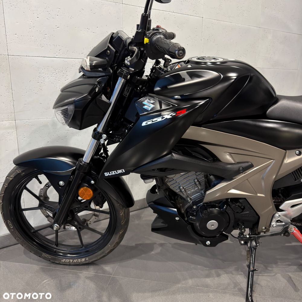 Suzuki GSX - 10