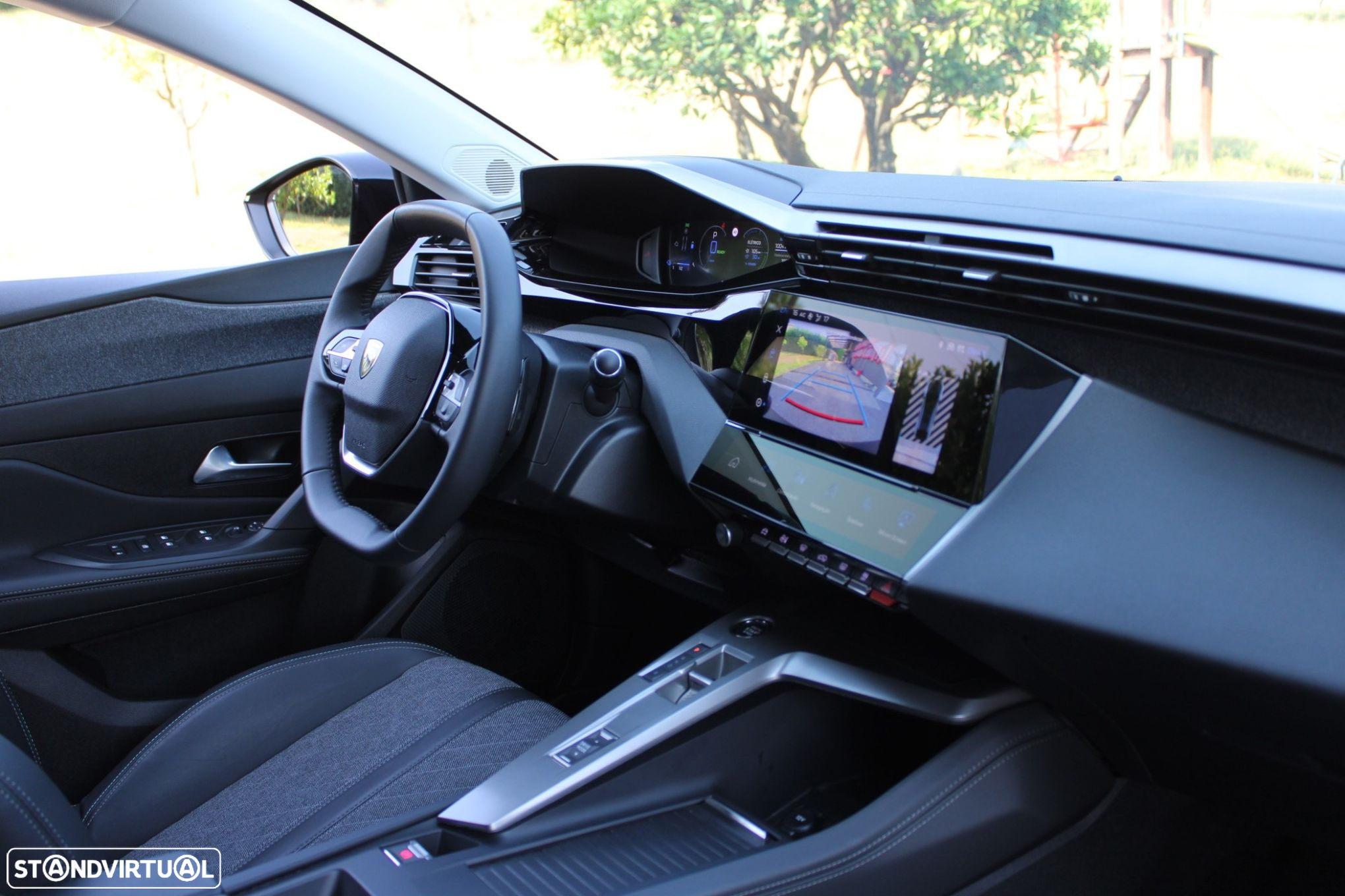 Peugeot 408 1.6 Hybrid Allure e-EAT8 - 6
