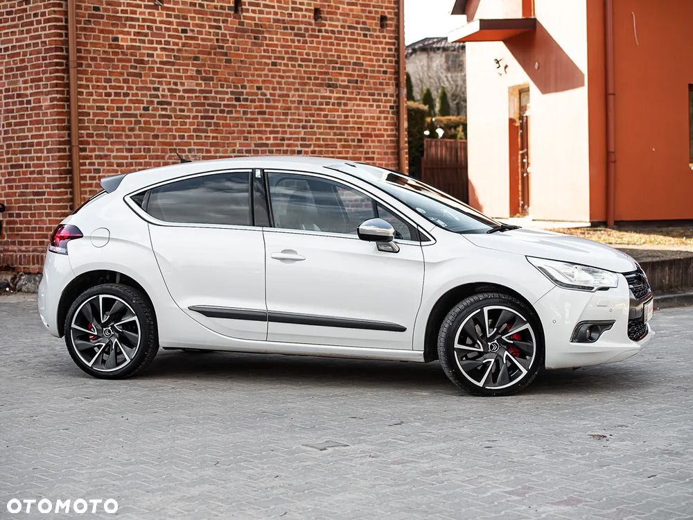 Citroën DS4 HDi 165 Pure Pearl - 11