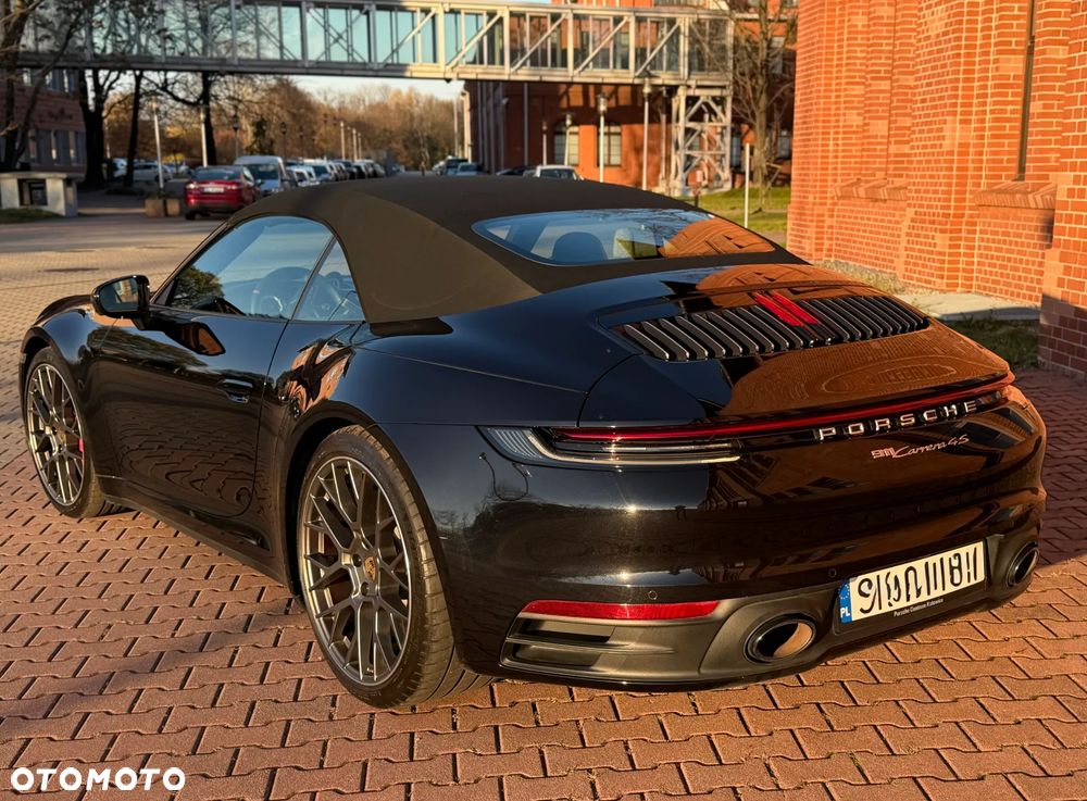 Porsche 911 Carrera 4S - 5