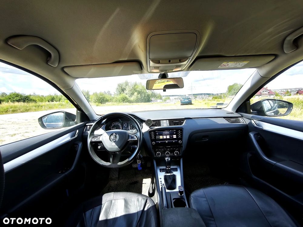 Skoda Octavia 1.6 TDI Ambition DSG - 9