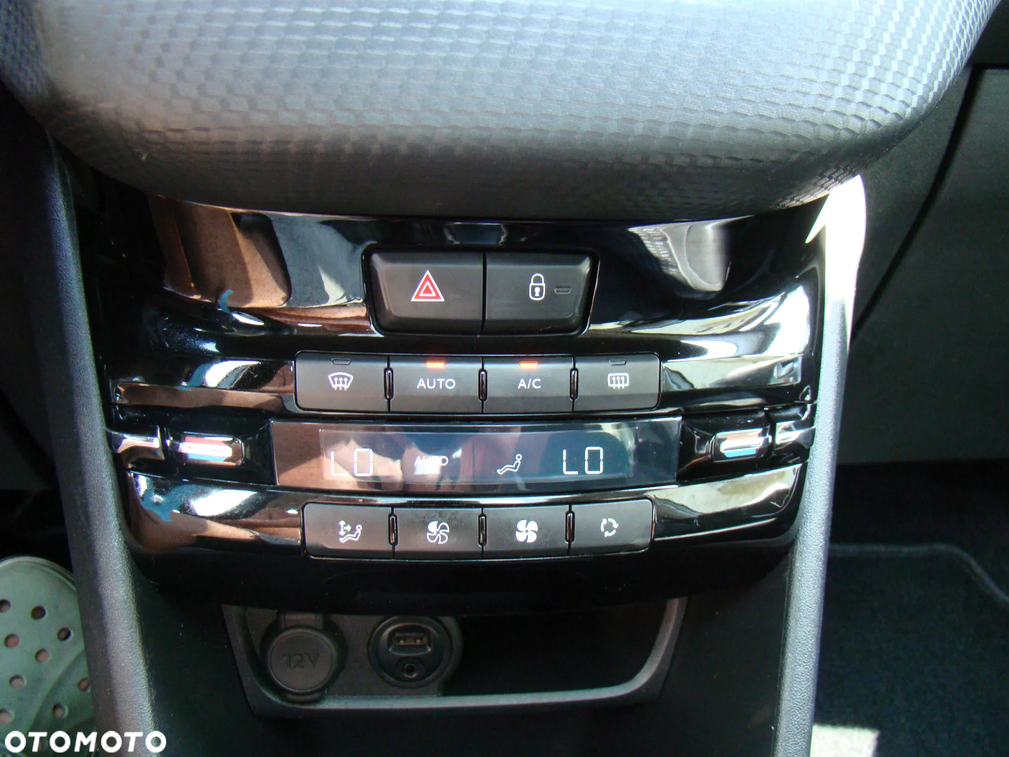 Peugeot 2008 - 18
