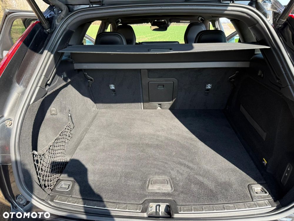 Volvo XC 60 D4 R-Design - 24
