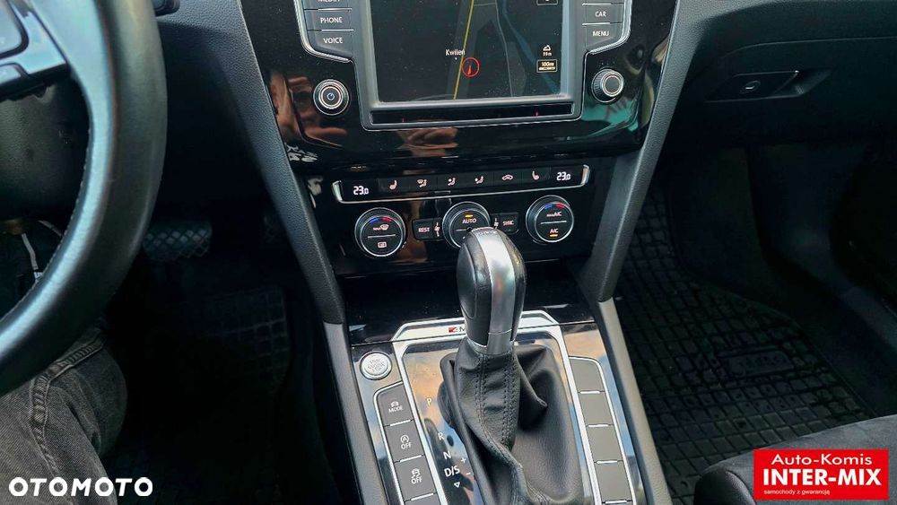 Volkswagen Passat - 27