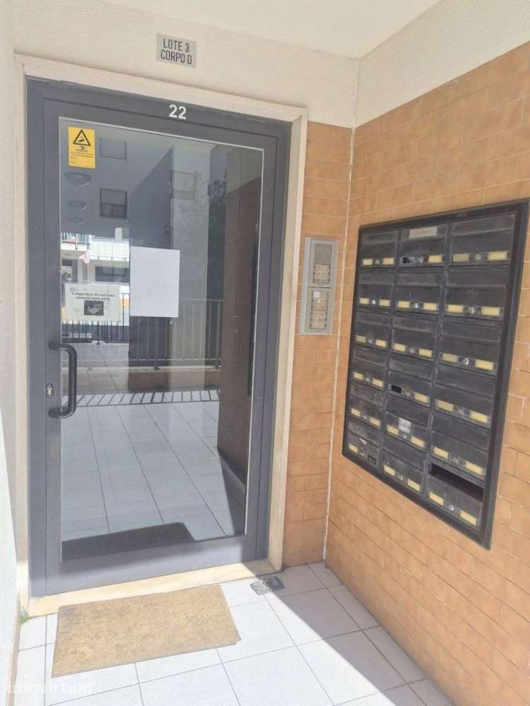 Apartamento T2 com Parqueamento - Grande imagem: 4/25