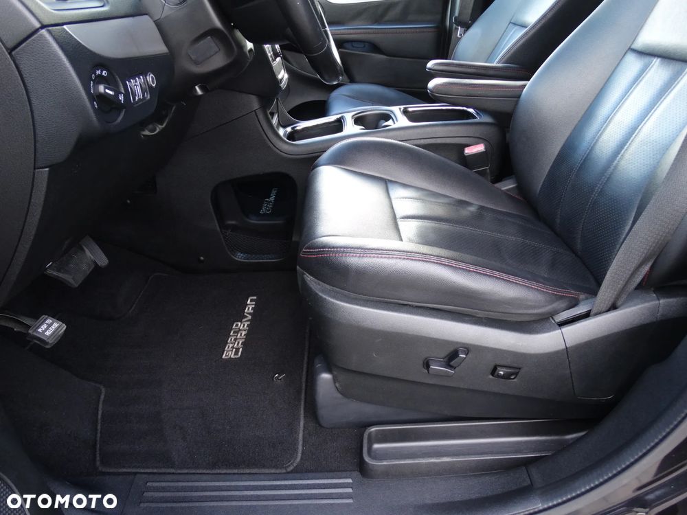 Dodge Grand Caravan 3.6 R/T - 8