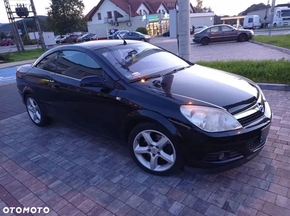 Opel Astra III GTC 1.9 CDTI Essentia - 1
