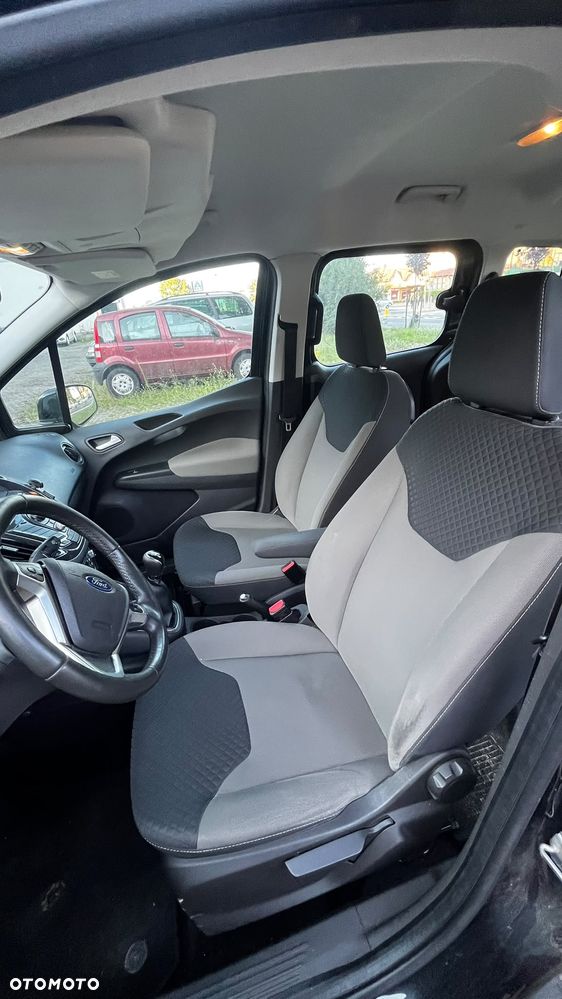 Ford Tourneo Courier - 8