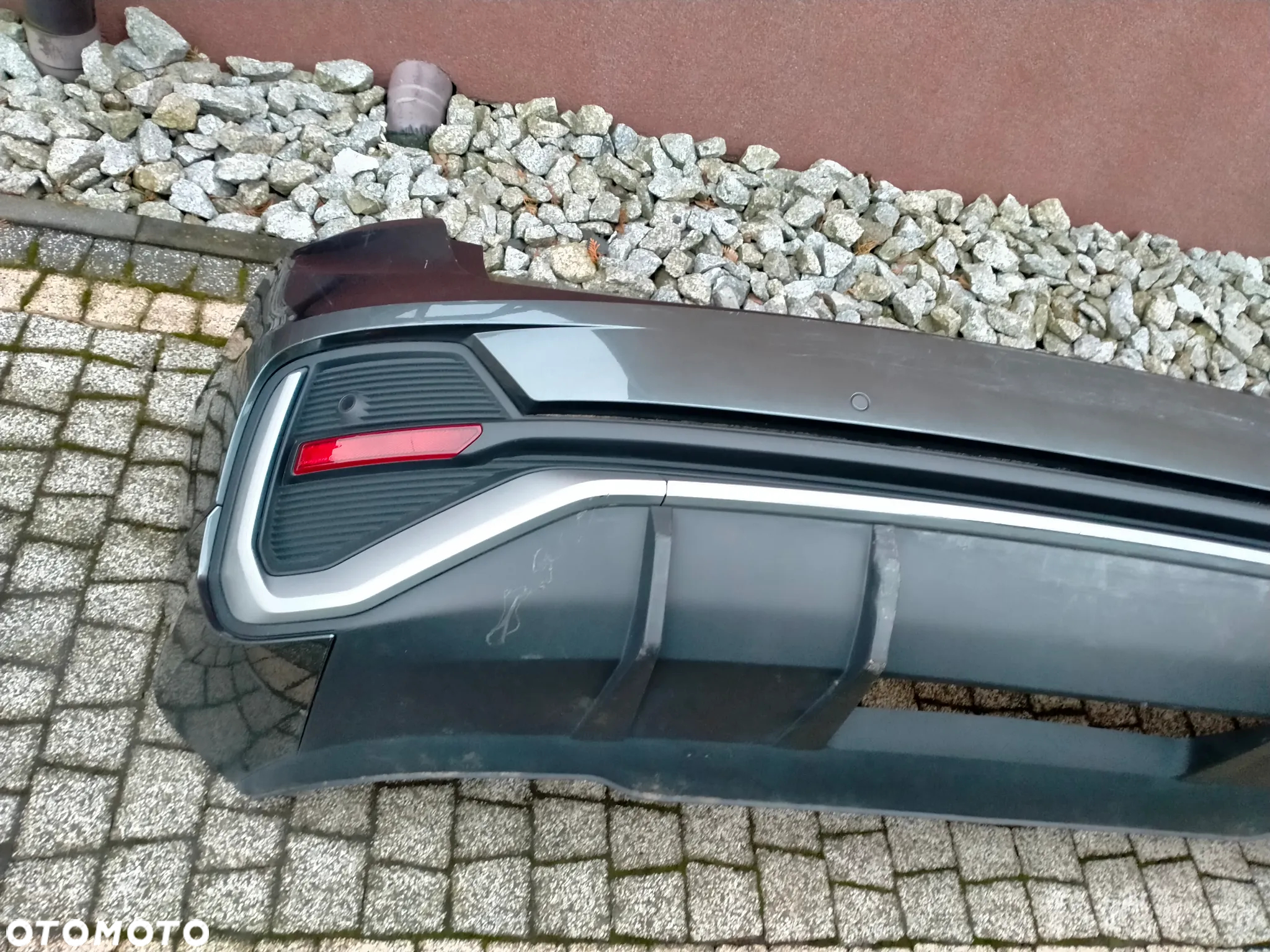 Audi Q3 83A S-LINE / Zderzak Tył Tylny / 4 PDC / Kompletny / ORYGINAŁ - 2
