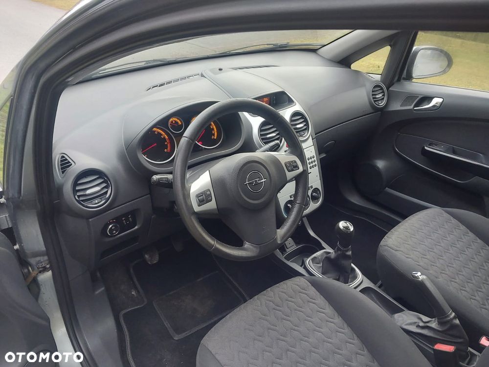 Opel Corsa - 8