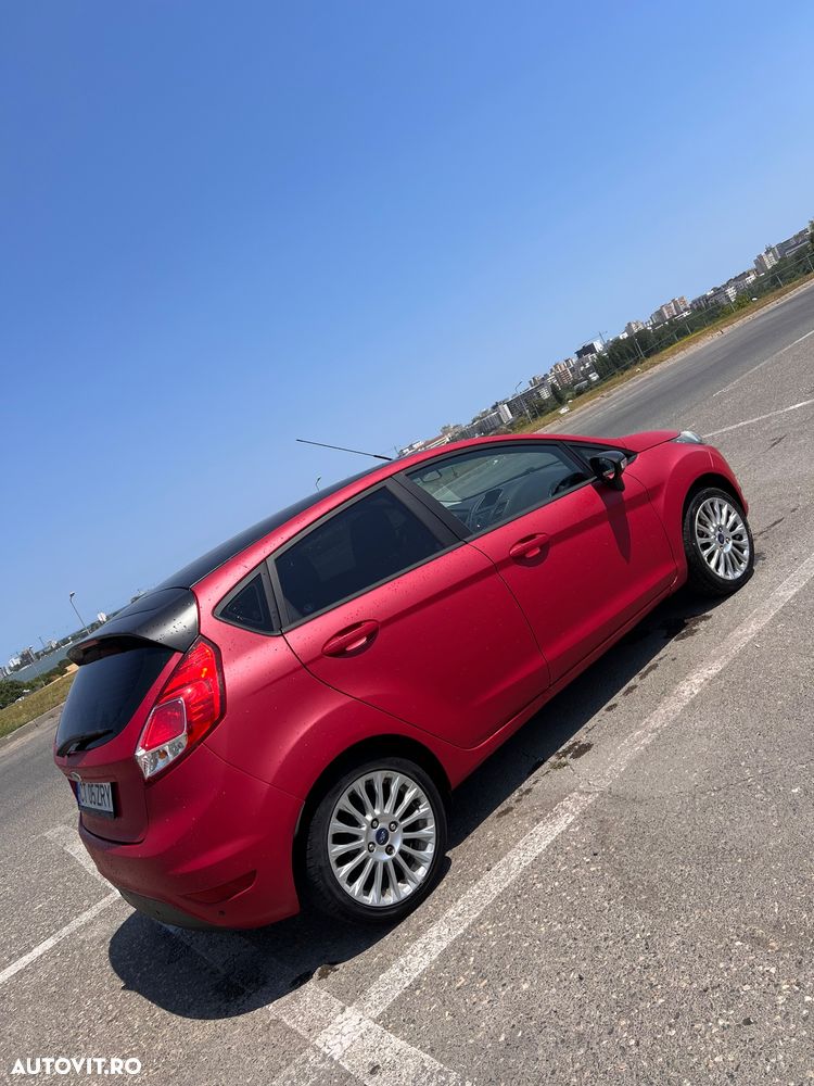 Ford Fiesta - 25