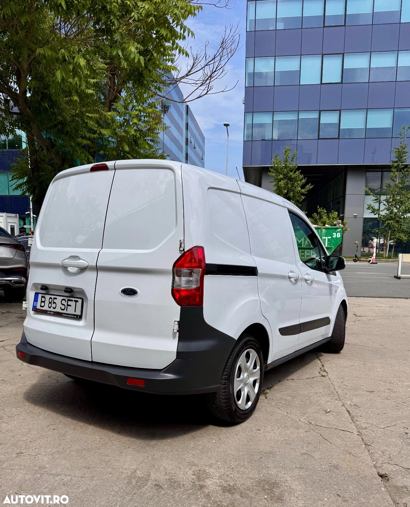 Ford TRANSIT COURIER - 2