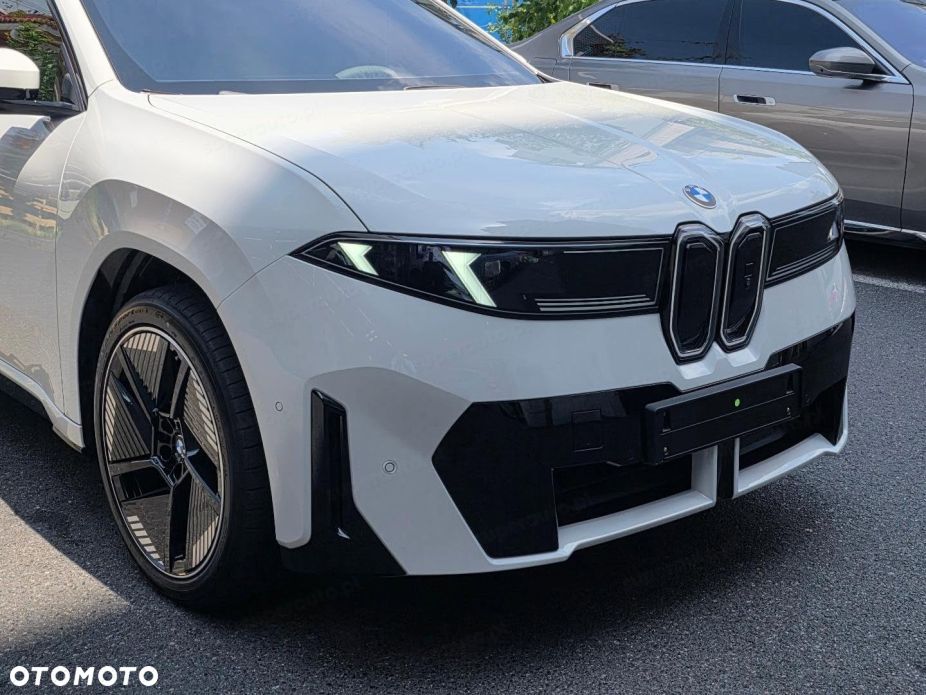 BMW iX3 - 3