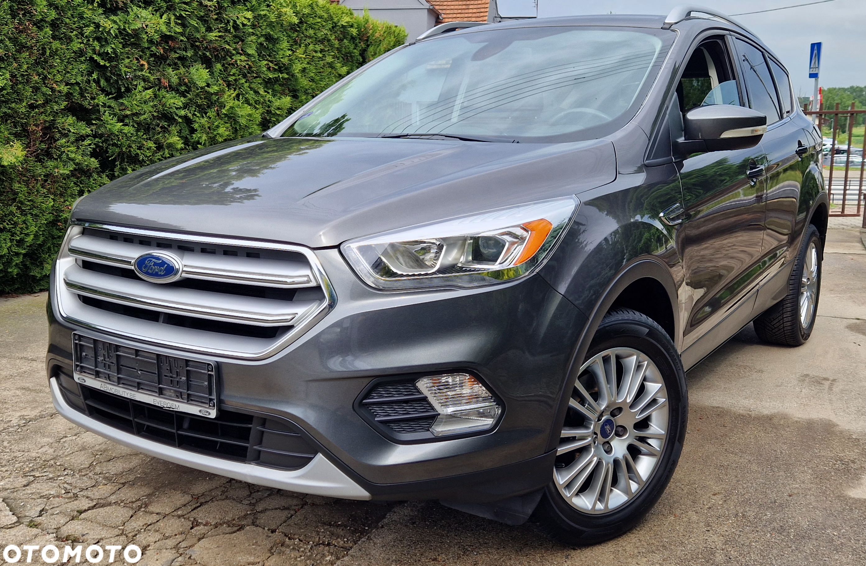 Ford Kuga 1.5 EcoBoost 2x4 Titanium - 1