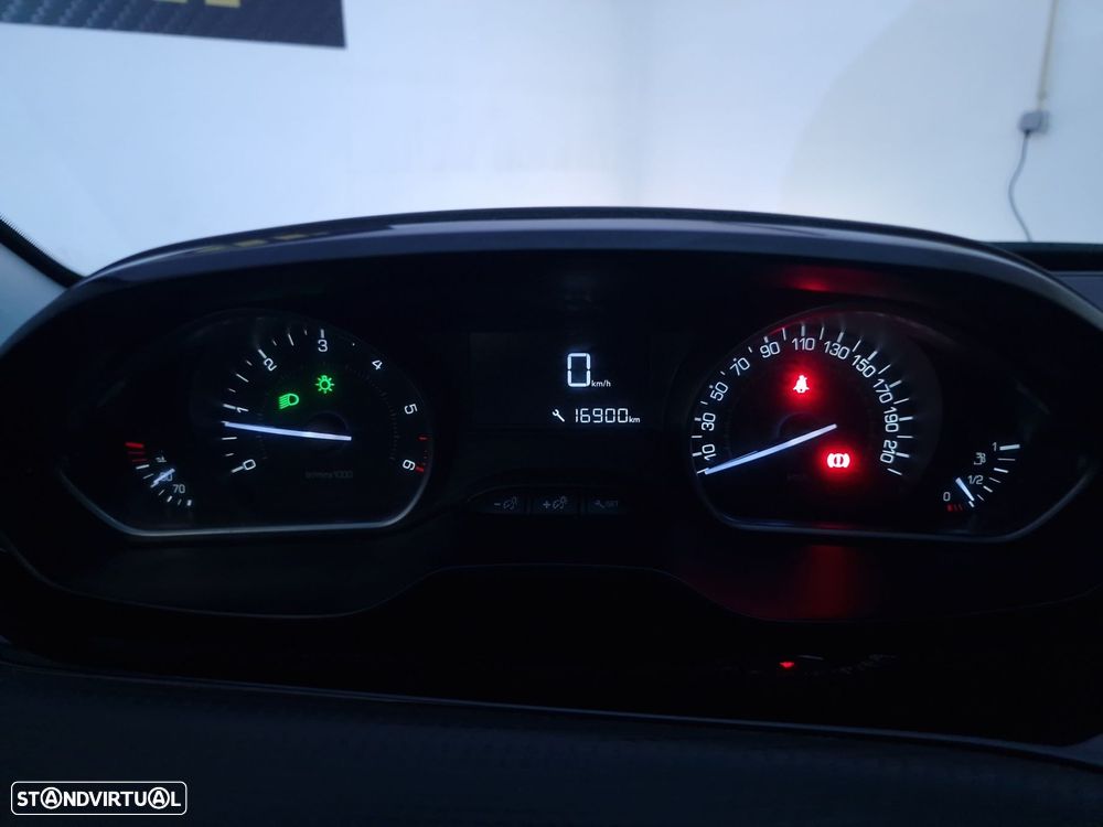 Peugeot 2008 1.6 BlueHDi Style - 28