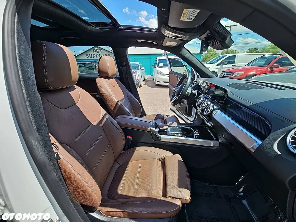 Mercedes-Benz GLB 250 4Matic 8G-DCT AMG Line - 7