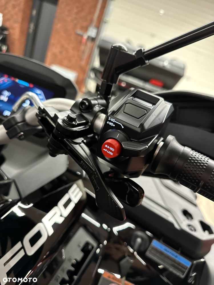 CFMoto CForce - 12