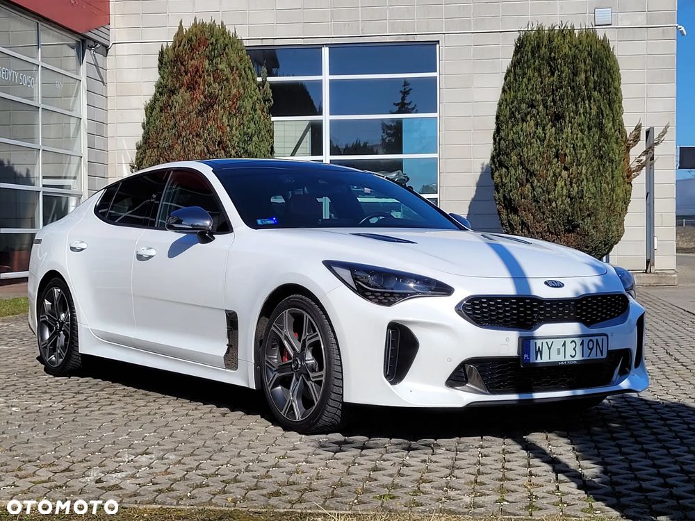 Kia Stinger - 26