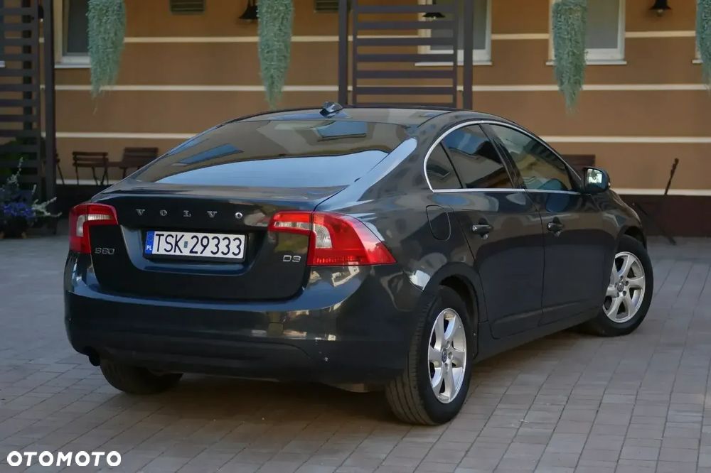 Volvo S60 D3 Momentum - 11