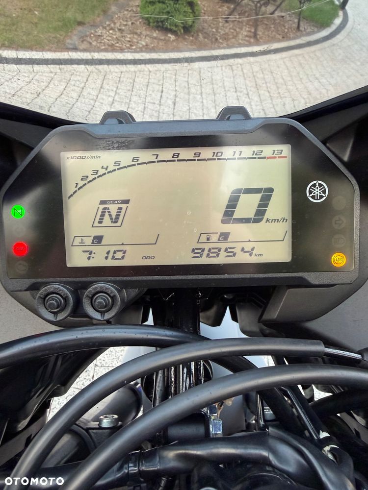 Yamaha R3 - 27