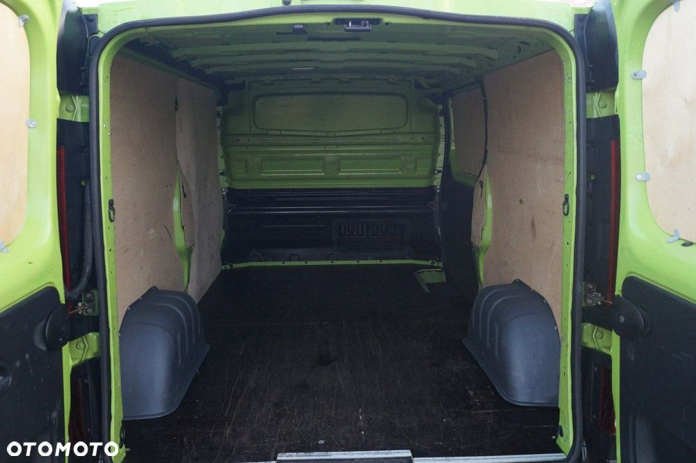 Renault Trafic - 16