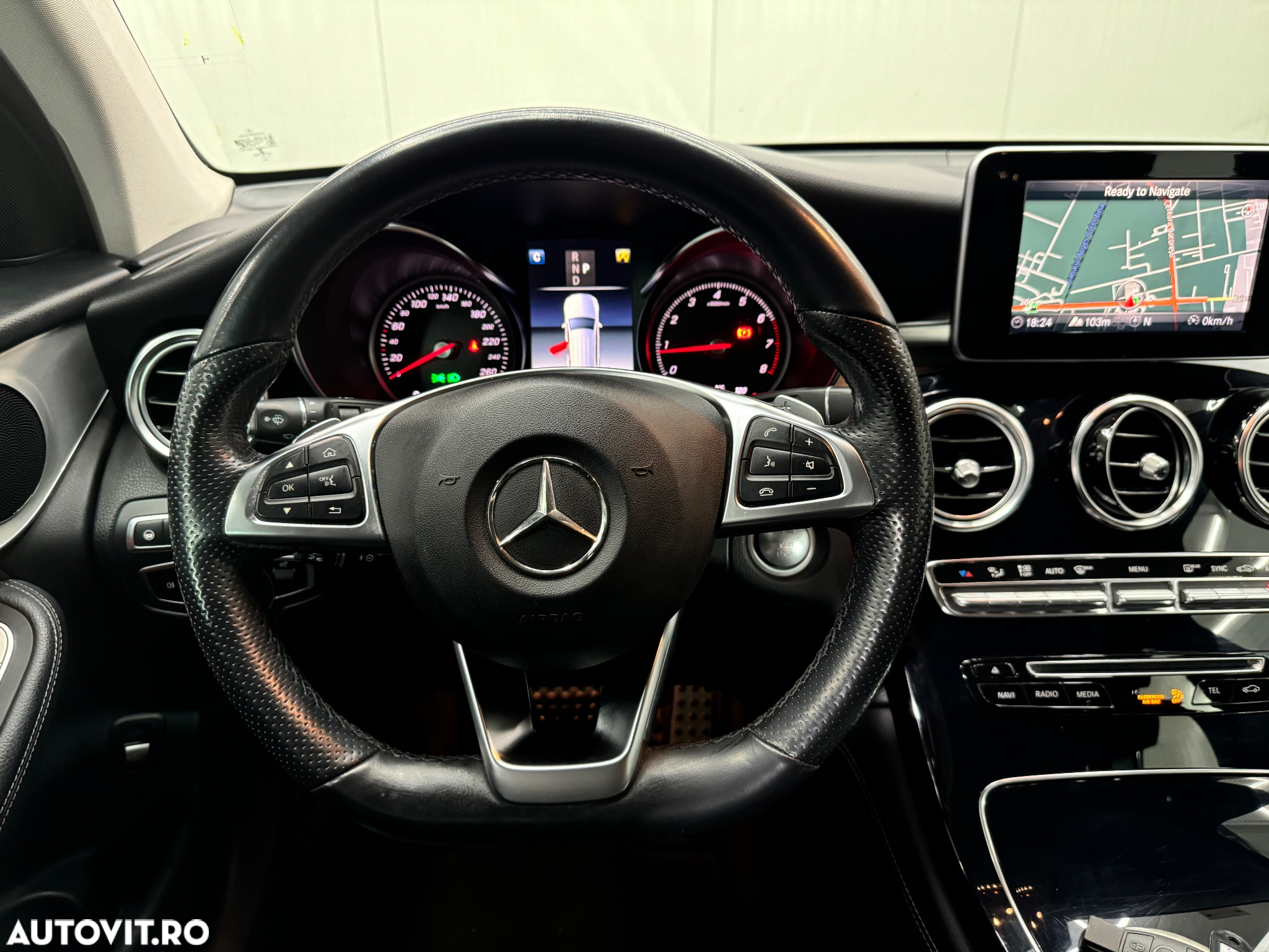 Mercedes-Benz GLC 250 4MATIC - 28