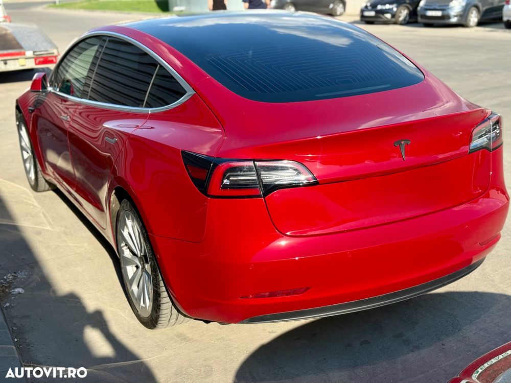 Tesla Model 3 - 13