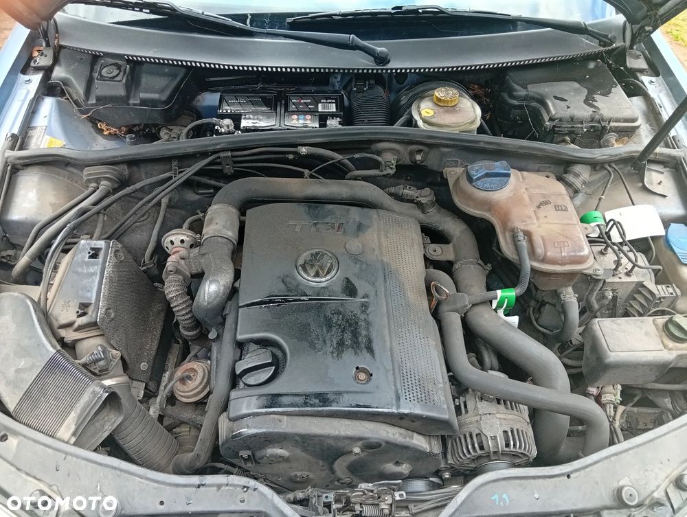 Volkswagen Passat 1.9 TDI CL - 12