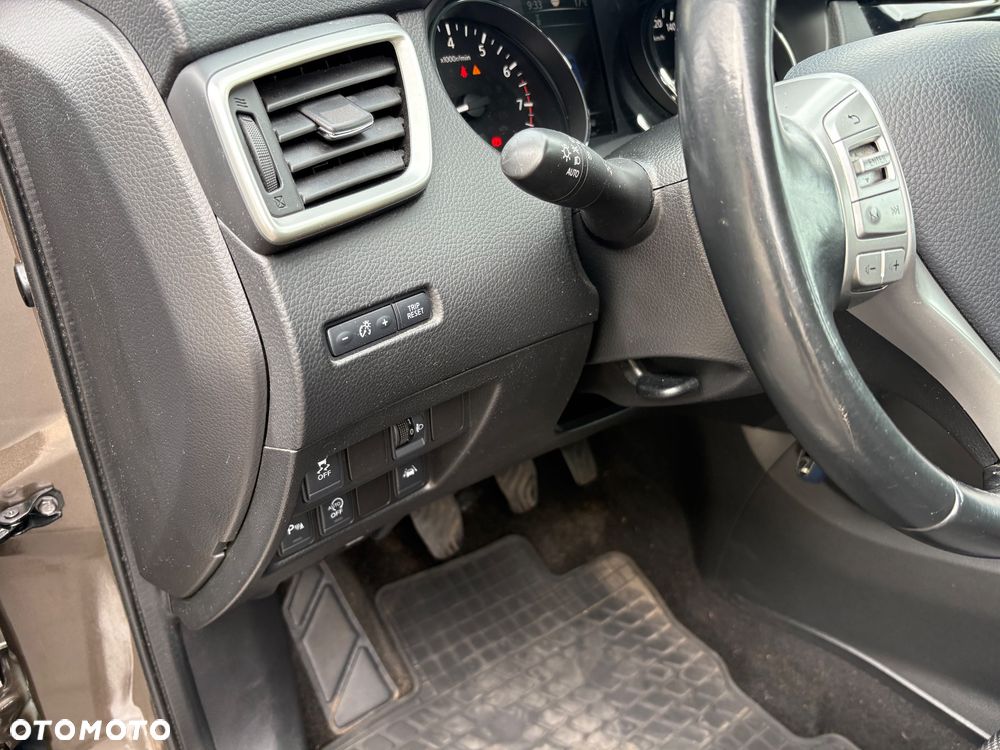 Nissan Qashqai 1.2 DIG-T N-Vision - 22